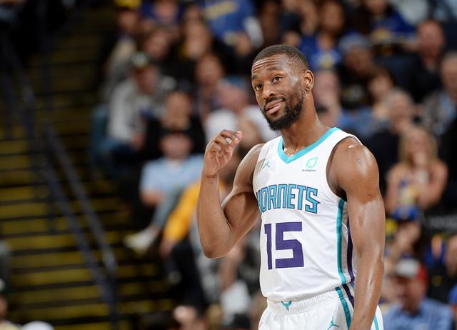 面给了他巨 面给了他巨