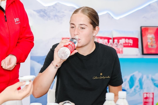 列兼具时尚 列兼具时尚