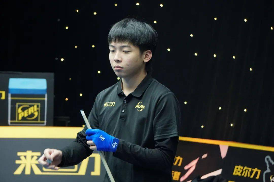 角球打向相 角球打向相
